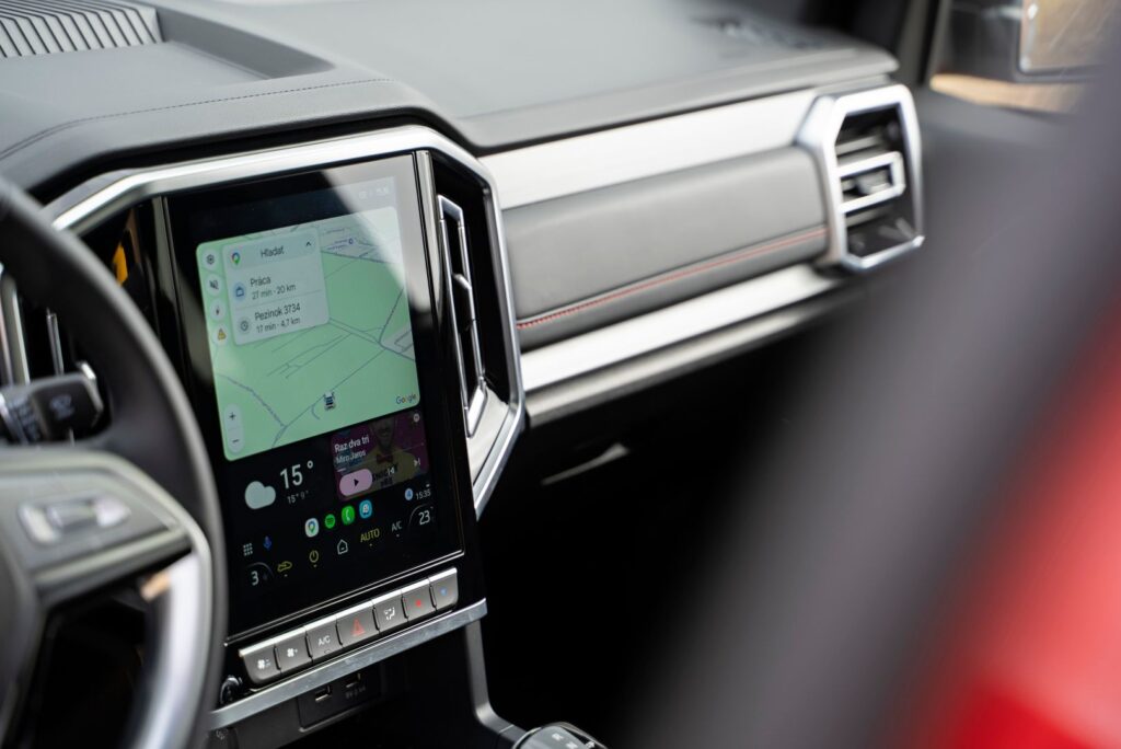 JAC T9
