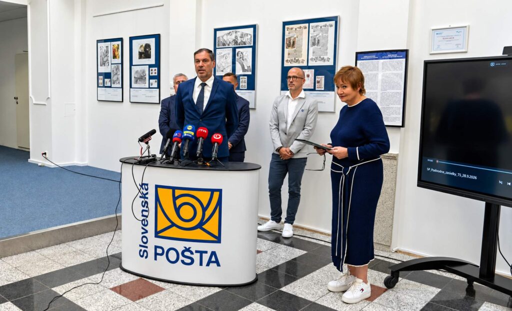 Okrem predstaviteľov Slovenskej pošty boli na tlačovej konferencii aj zástupcovia rozhodujúcich kuriérskych spoločností