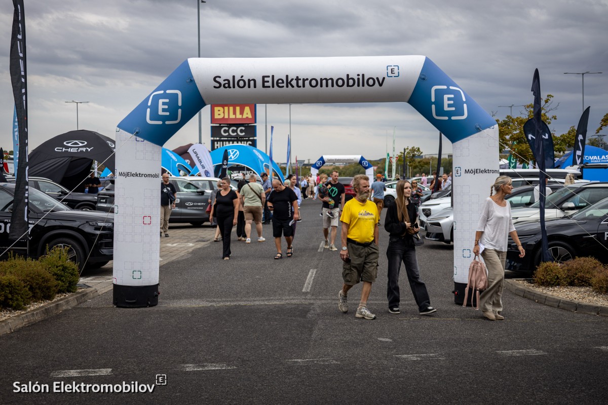 Testovacie jazdy, Tesla Cybertruck, Maroš Kramár a vstup zadarmo. Shopping Palace hostí Salón Elektromobilov 2026
