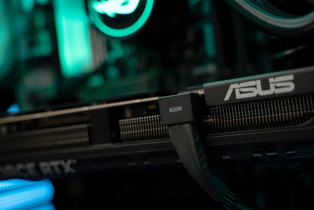 asus-rog-g700-2025