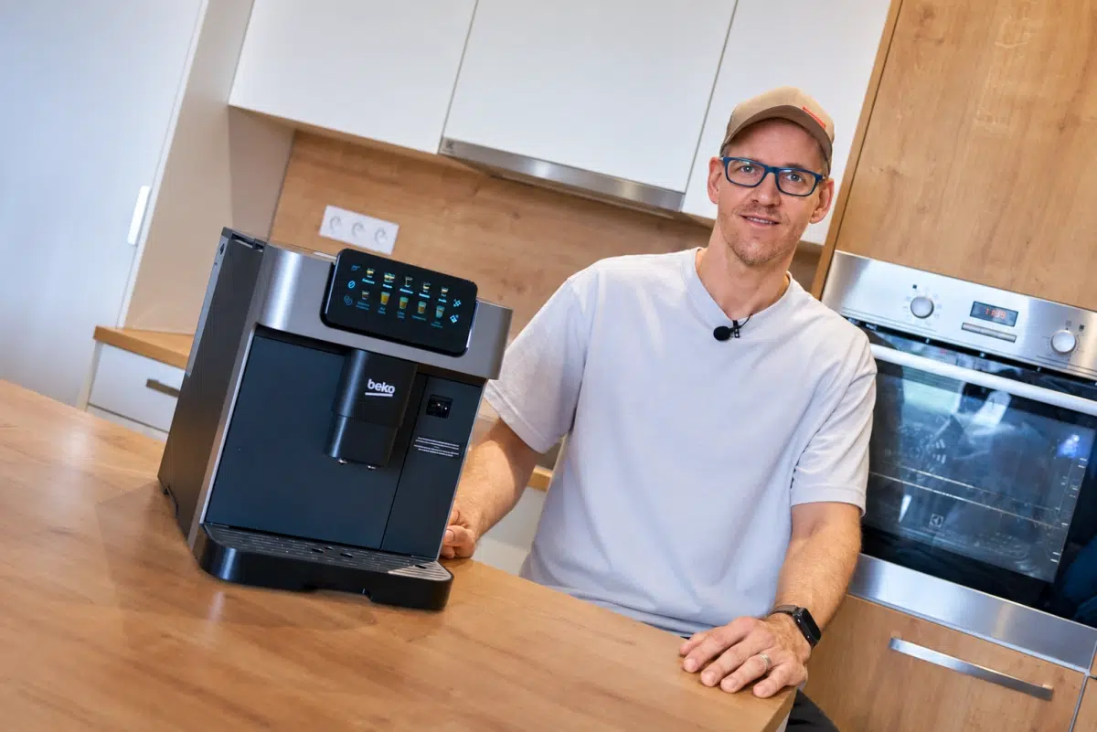 Beko CEG 7304 X Caffe Experto: Automatický kávovar pre milovníkov dobrej kávy