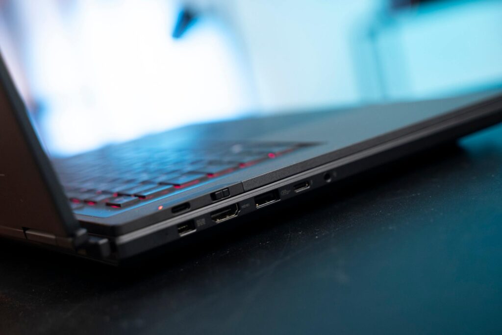 ROG Zephyrus Duo GX651AX