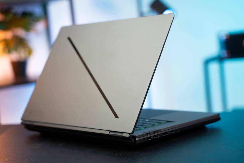 ROG Zephyrus Duo GX651AX