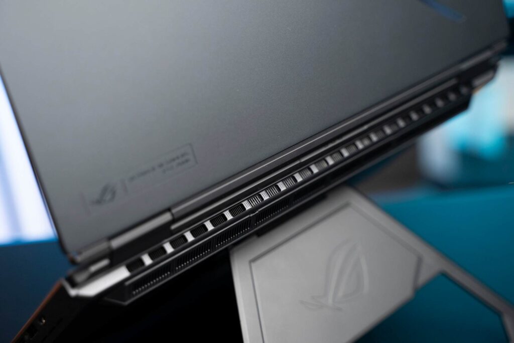 ROG Zephyrus Duo GX651AX