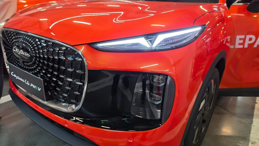Leopardie oči na Lepas L6 Plug in Hybrid