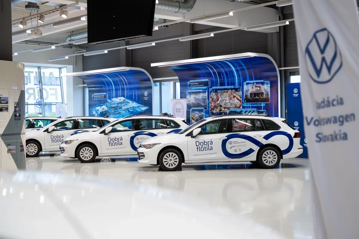 Nadácia Volkswagen Slovakia odštartovala druhý ročník Dobrej flotily: vozidlá pomôžu desiatim neziskovým organizáciám