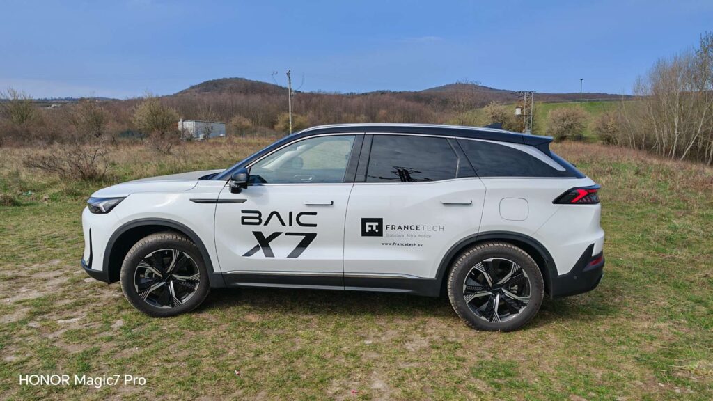 BAIC X7