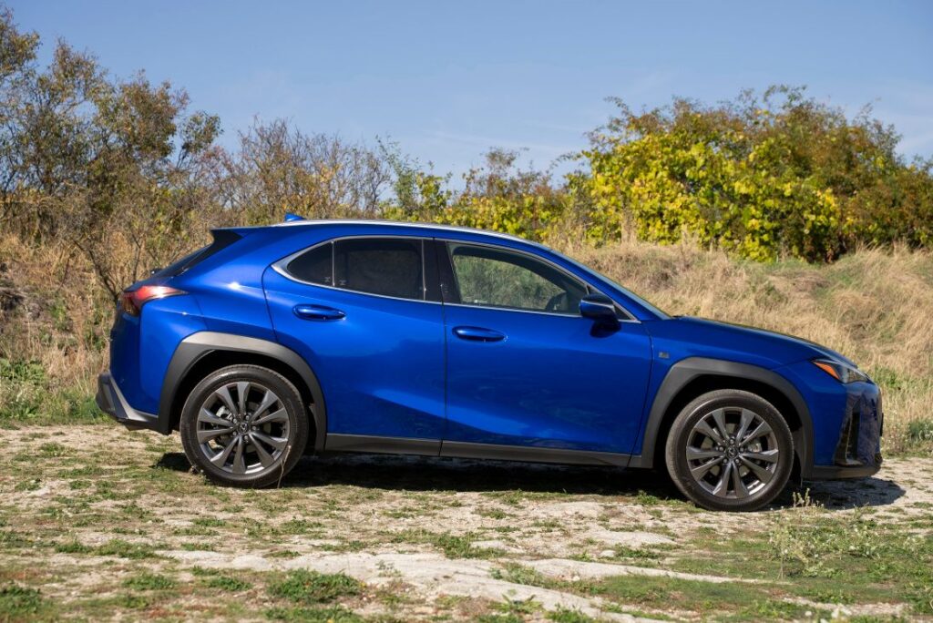Lexus UX300h