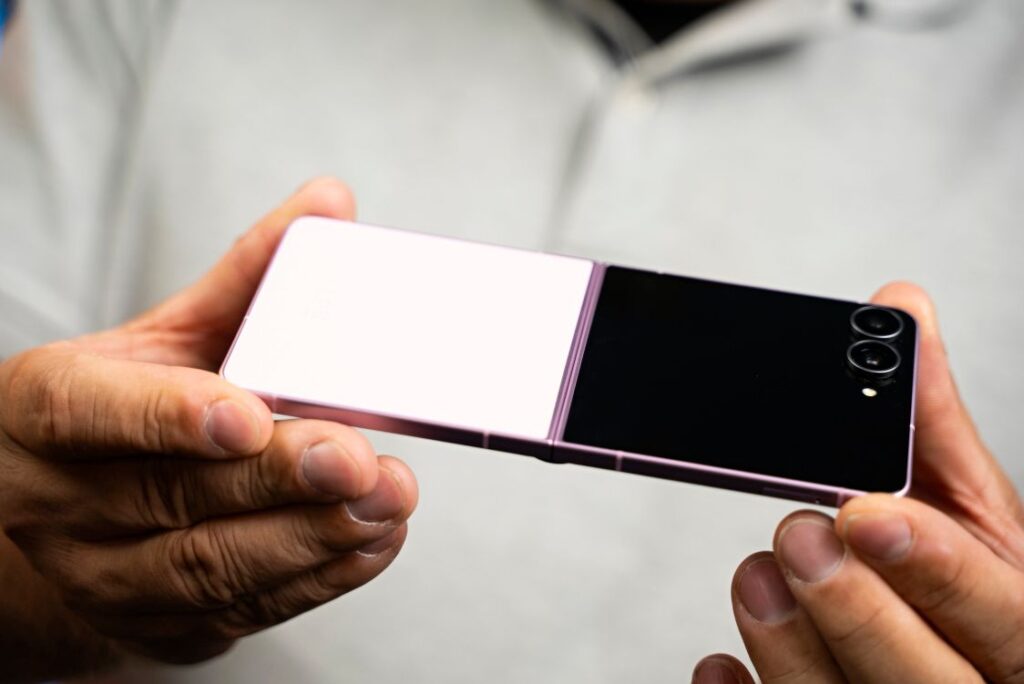 Samsung Galaxy Z Flip8