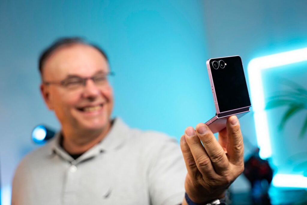 Samsung Galaxy Z Flip8