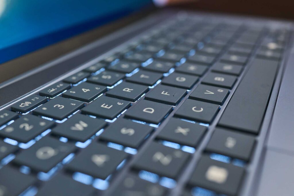 ASUS Zenbook 14 Intel a Qalc