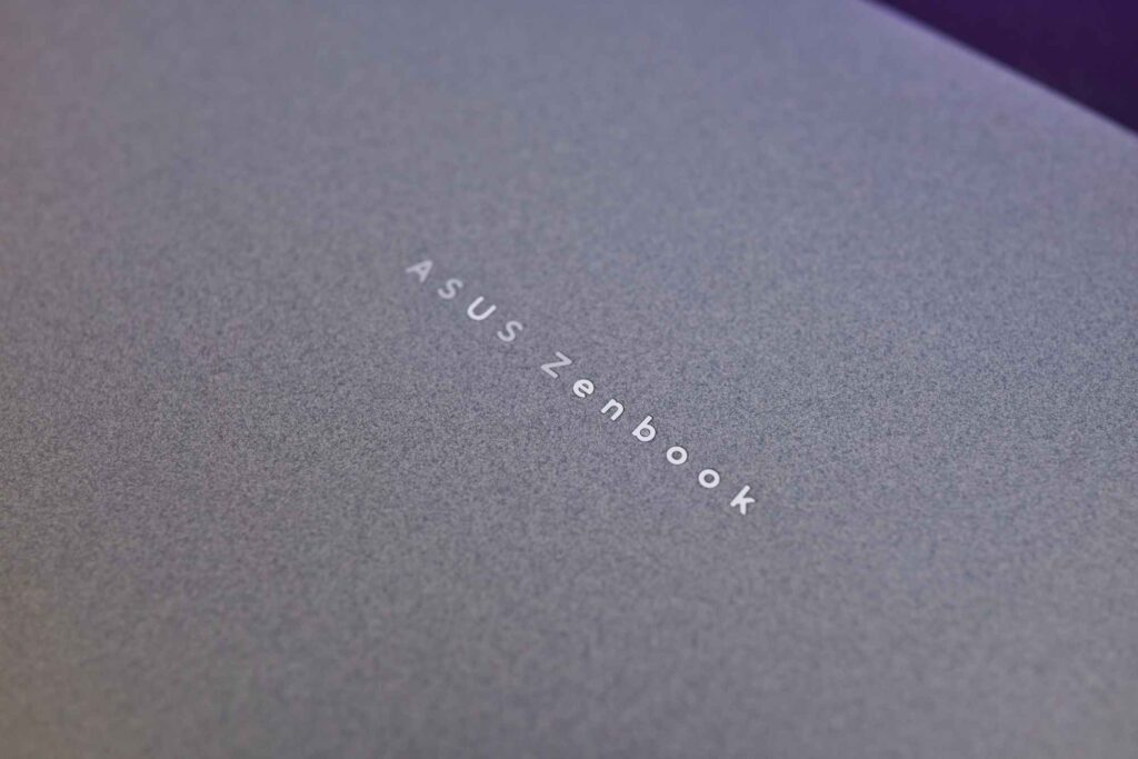 ASUS Zenbook 14 Intel a Qalc